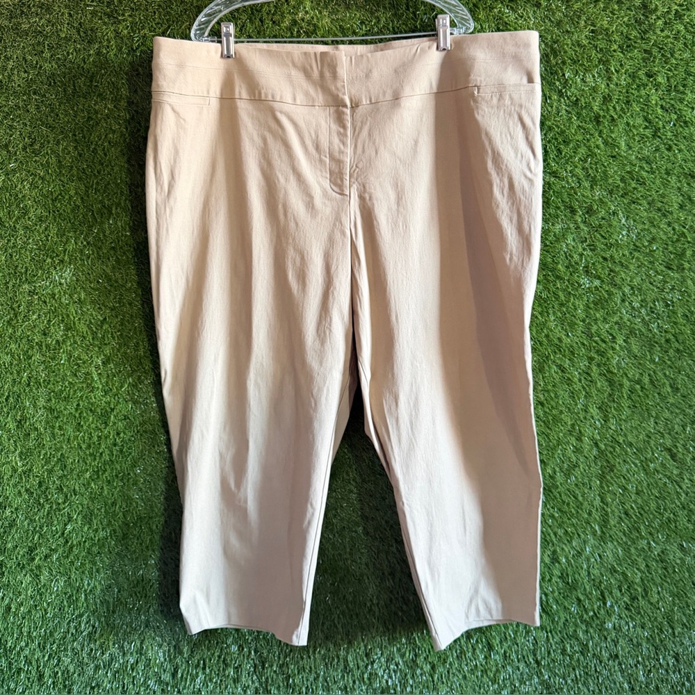 NWT Ashley Stewart Cropped Stretchy Dress Pants
